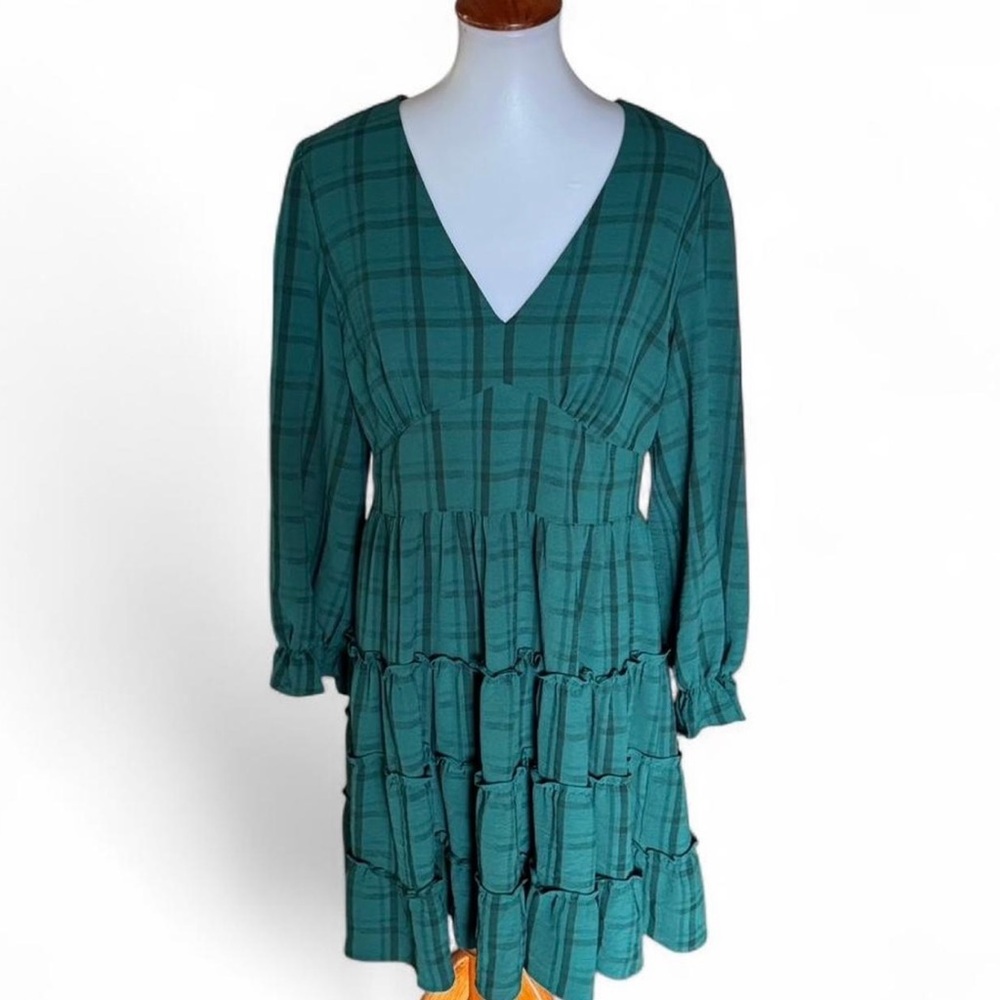 NWOT Emma & Michele Green Plaid Long Sleeve Dress Size 8